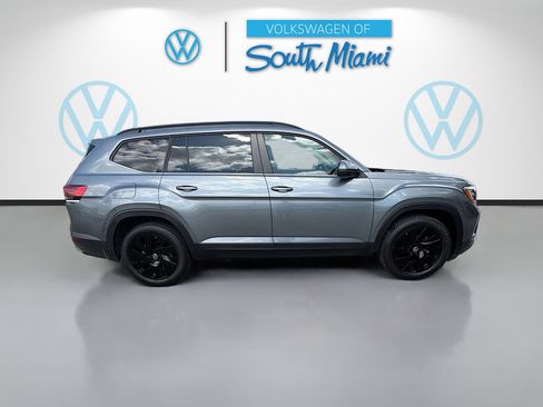 Used 2024 Volkswagen Atlas SE image 8