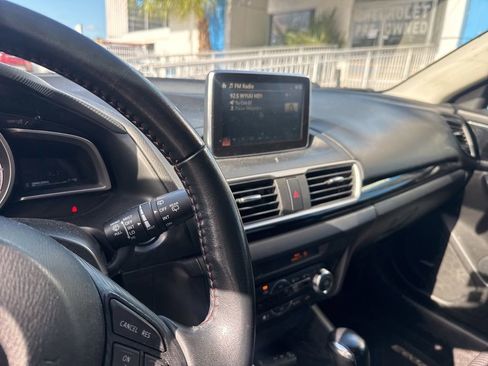 Used 2015 MAZDA MAZDA3 i Touring w/ Technology Package FWD image 19