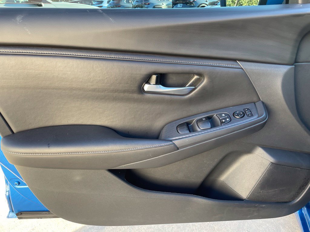 Used 2024 Nissan Sentra SV FWD image 17