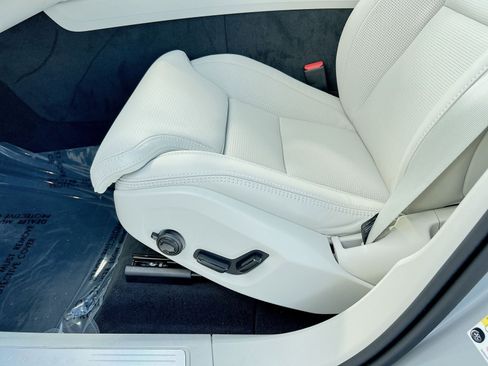 New 2026 Volvo XC60 B5 Ultra w/ Protection Package Premier image 14