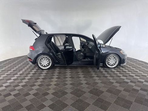 Used 2018 Volkswagen Golf R 4-Door AWD/4WD image 13