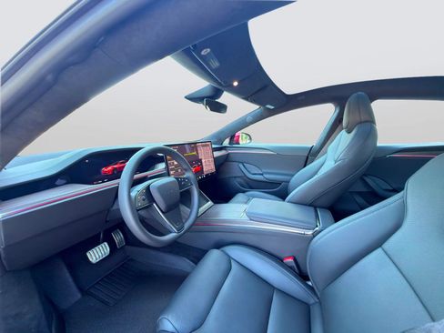 Used 2026 Tesla Model S AWD/4WD image 14
