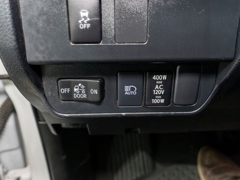 Used 2023 Toyota Tacoma TRD Sport image 31