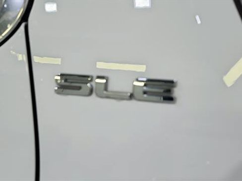 Used 2019 GMC Acadia SLE FWD image 28