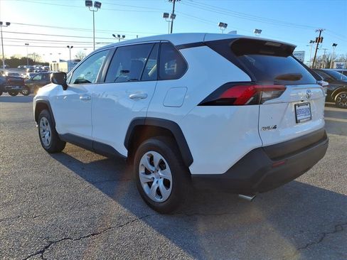 Used 2024 Toyota RAV4 LE image 6