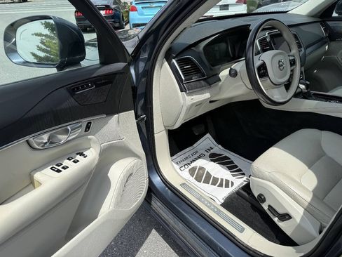 Used 2020 Volvo XC90 T6 Momentum AWD/4WD image 20
