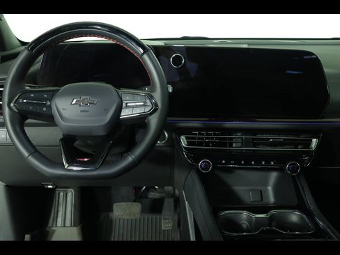 Used 2024 Chevrolet Traverse RS w/ LPO, Floor Liner Package image 18