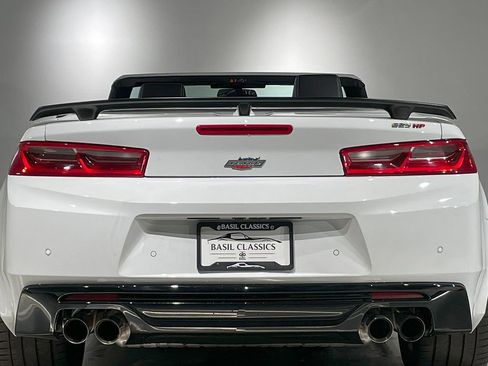 Used 2018 Chevrolet Camaro SS image 34