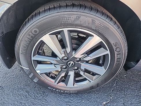 Used 2025 Nissan Versa S w/ S Plus Package image 11