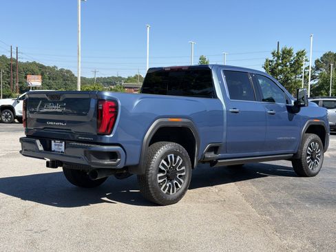 Used 2024 GMC Sierra 2500 Denali Ultimate AWD/4WD image 12