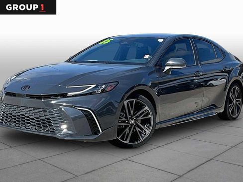 Used 2025 Toyota Camry XSE FWD image 1