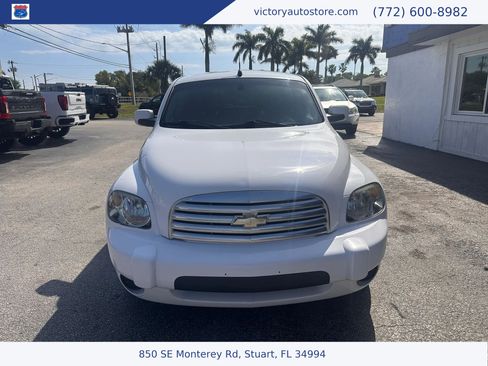 Used 2011 Chevrolet HHR LT image 2