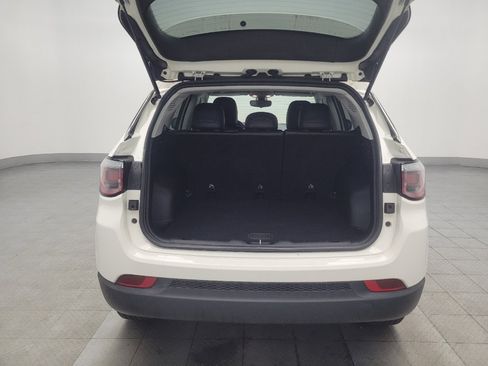 Used 2018 Jeep Compass Latitude image 29