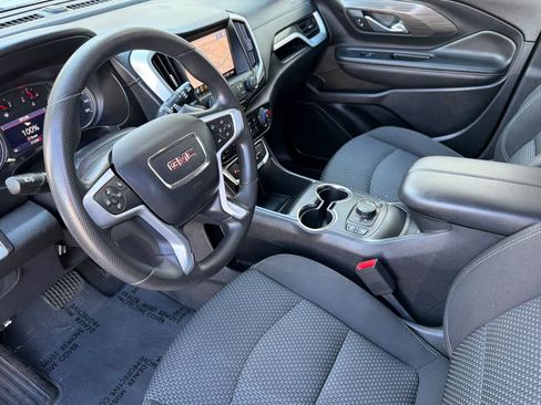 Used 2023 GMC Terrain SLE w/ Driver Convenience Package FWD image 11