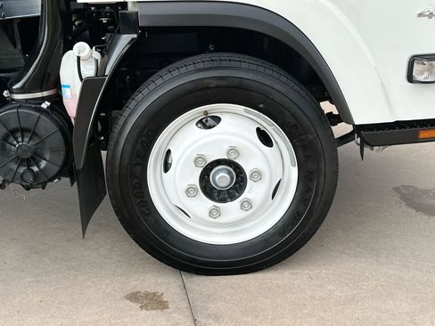 New 2024 Chevrolet Low Cab Forward image 7