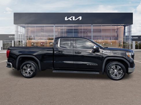 Used 2021 GMC Sierra 1500 SLE image 3