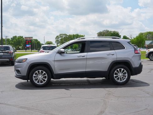 Used 2019 Jeep Cherokee Latitude w/ Popular Appearance Group AWD/4WD image 6