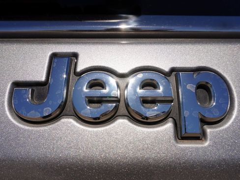 Used 2022 Jeep Compass Limited image 27