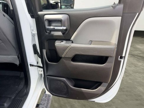 Used 2019 Chevrolet Silverado 2500 W/T AWD/4WD image 25