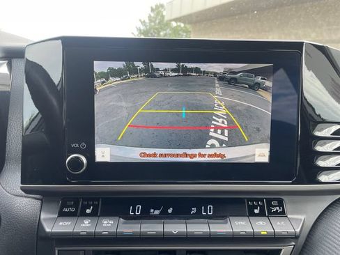 Used 2025 Toyota Camry SE w/ Convenience Package AWD/4WD image 16
