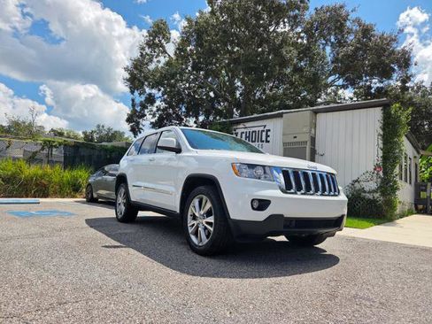Used 2013 Jeep Grand Cherokee Laredo image 1