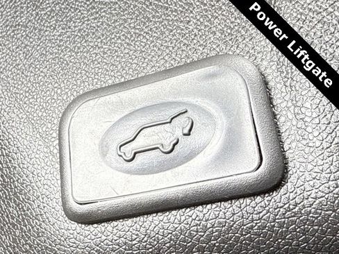 Used 2016 GMC Acadia SLT w/ Open Road Package image 17