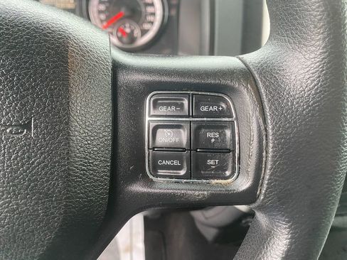 Used 2019 RAM 1500 Classic SLT image 17