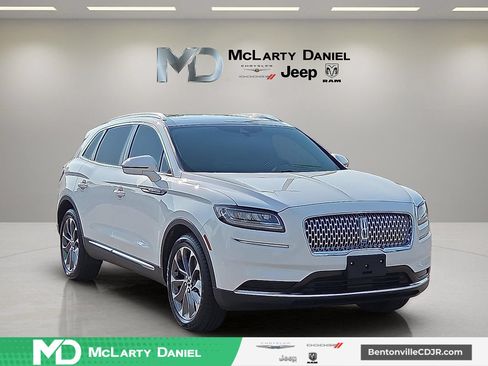 Used 2022 Lincoln Nautilus Reserve FWD image 1