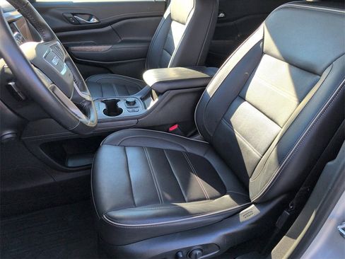 Used 2020 GMC Acadia Denali w/ Trailering Package image 9