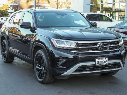 Certified 2023 Volkswagen Atlas Cross Sport SE AWD/4WD image 3