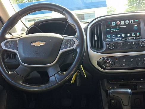 Used 2018 Chevrolet Colorado LT w/ Luxury Package, Chrome AWD/4WD image 12