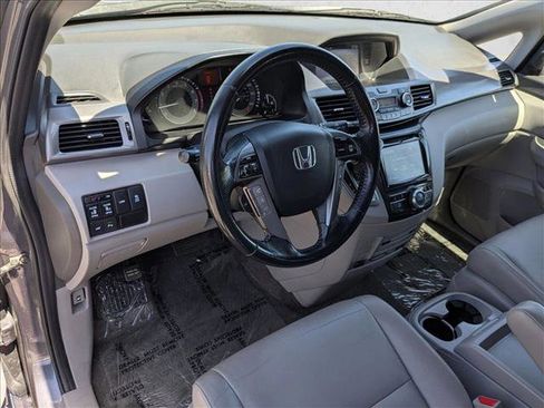 Used 2015 Honda Odyssey Touring Elite image 10