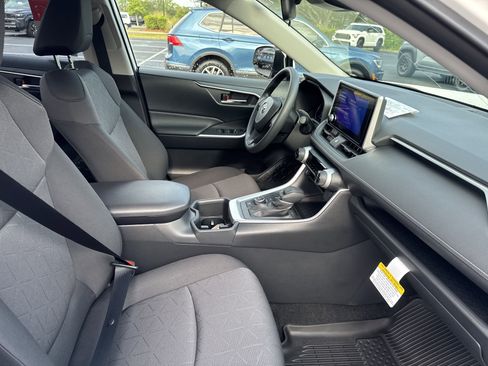 New 2025 Toyota RAV4 XLE AWD/4WD image 31