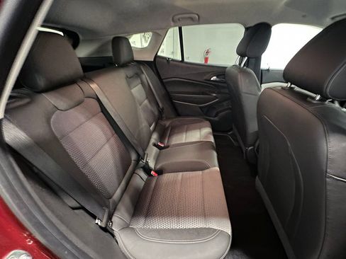 Used 2024 Chevrolet Trax LT FWD image 21