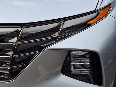 Certified 2024 Hyundai Tucson Limited AWD/4WD image 9