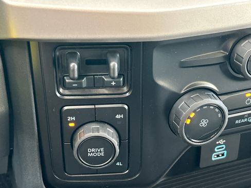 New 2026 Ford F450 XL w/ XL Chrome Package image 35