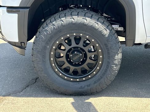 New 2026 GMC Sierra 2500 Denali w/ Technology Package AWD/4WD image 32