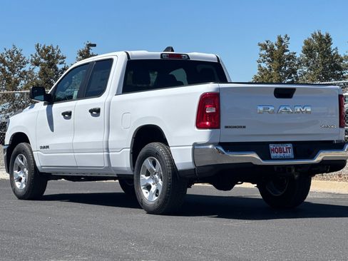 New 2026 RAM 1500 Big Horn AWD/4WD image 5