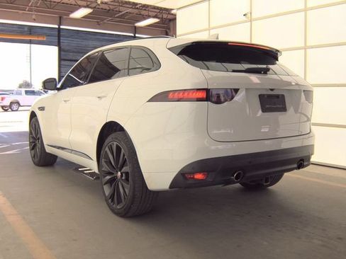 Used 2019 Jaguar F-PACE R-Sport AWD/4WD image 4