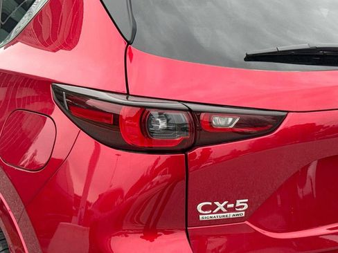 New 2025 MAZDA CX-5 Signature image 8
