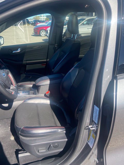 Used 2024 Ford Escape ST-Line w/ Tech Pack #1 AWD/4WD image 8