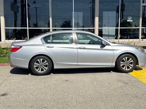 Used 2013 Honda Accord LX image 4