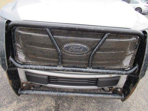 Used 2019 Ford F150 XLT w/ Equipment Group 302A Luxury AWD/4WD image 4