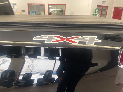 Used 2019 Chevrolet Silverado 1500 Custom w/ Custom Value Package image 10