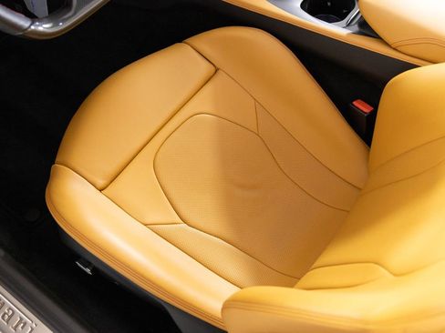 Used 2020 Ferrari Portofino image 47