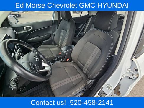 Used 2023 Hyundai Venue SEL w/ Cargo Package FWD image 10