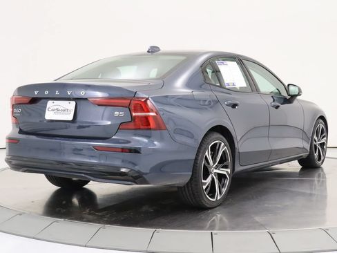 Used 2024 Volvo S60 B5 Core FWD image 5