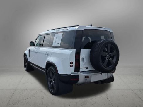 Certified 2023 Land Rover Defender 110 SE AWD/4WD image 4