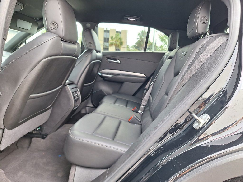 Used 2024 Cadillac XT4 Premium Luxury AWD/4WD image 12