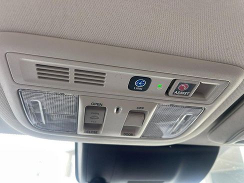 Used 2019 Honda Insight Touring image 30